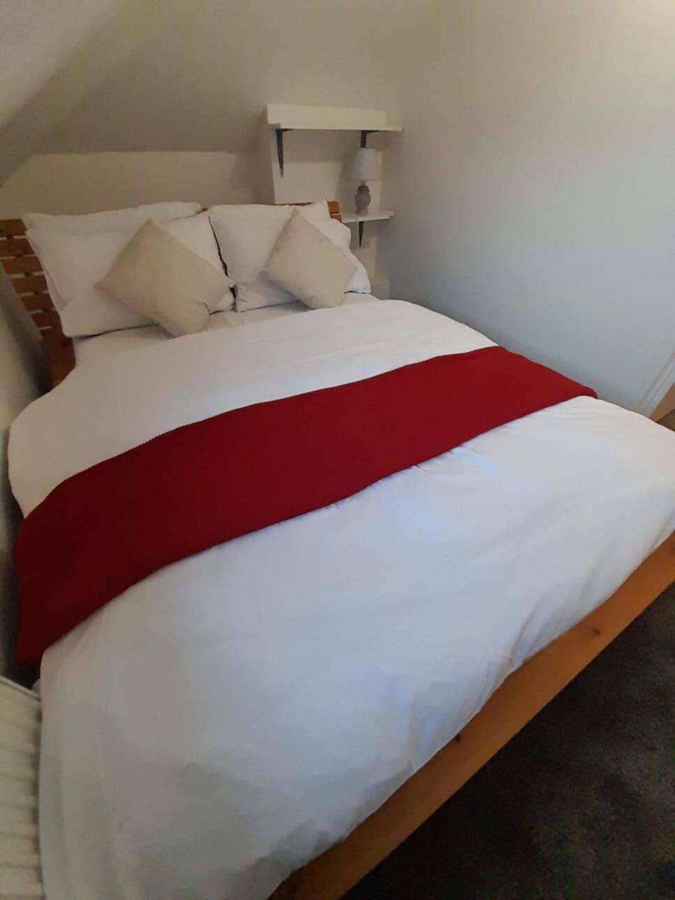Entire Victoria Park Cardiff Apartment With Free Street Parking Bus 17 And 18 Direct To Cardiff City Centre, Fast Free Wi-Fi Buitenkant foto
