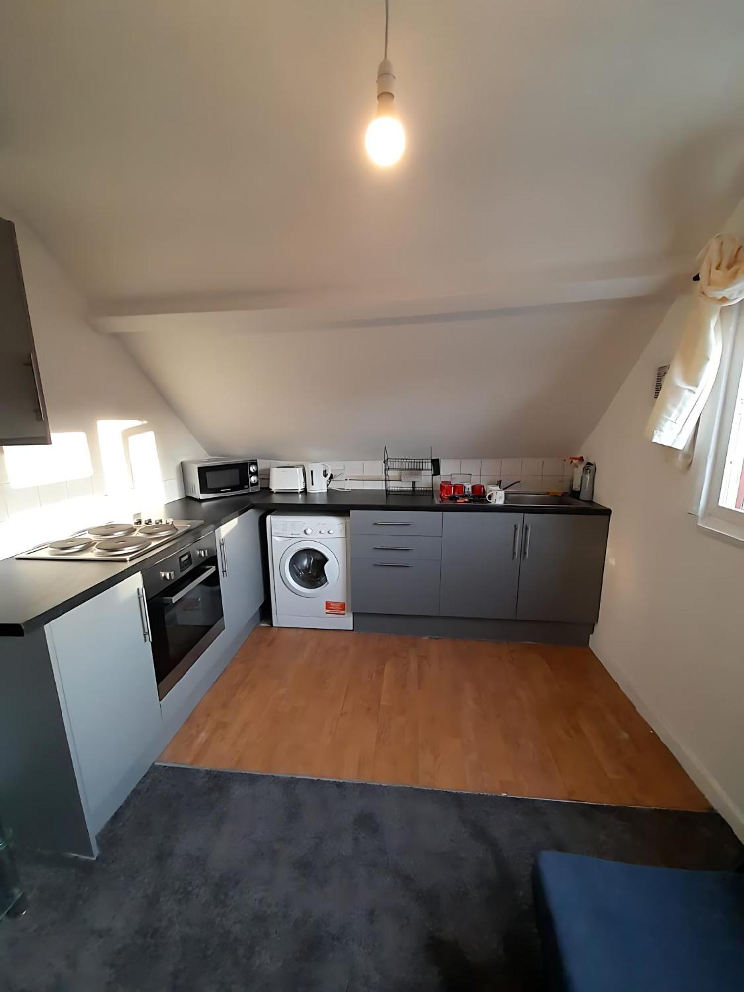 Entire Victoria Park Cardiff Apartment With Free Street Parking Bus 17 And 18 Direct To Cardiff City Centre, Fast Free Wi-Fi Buitenkant foto